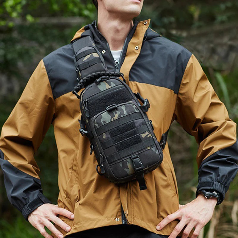 Tactical Chest Bag – Waterproof Sling Backpack for Outdoor Sports | Mochila de Pecho Táctica – Bolso Cruzado Impermeable para Deportes al Aire Libre